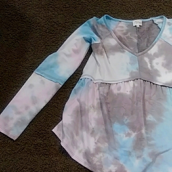 Ava James color splash top - Picture 2 of 5